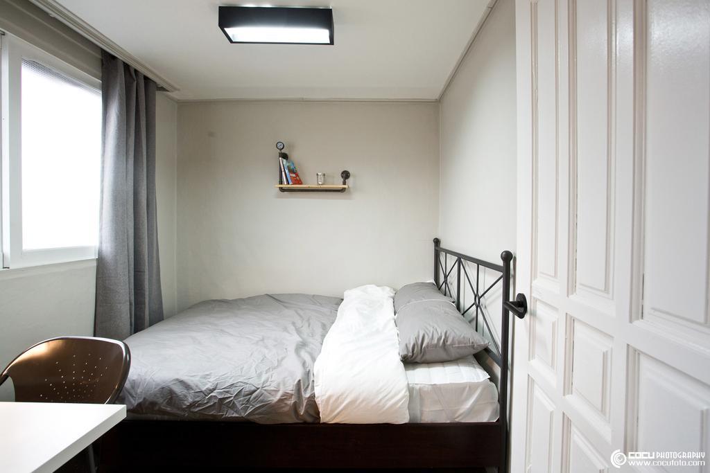 Travel Holic Hostel